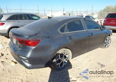 2021 Kia Forte Lxs из США, поврежденный, VIN 3KPF24AD9ME342427